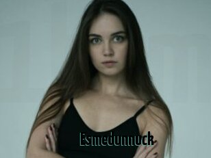 Esmedunnuck
