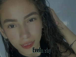 Evelin_shy