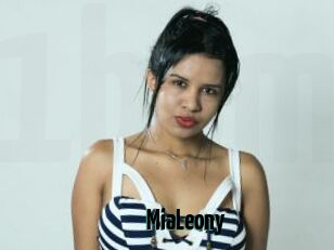 MiaLeony