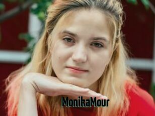 MonikaMour