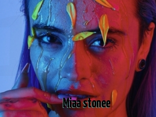 Miaa_stonee