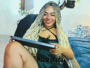 Miaw_prada