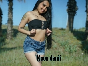 Moon_danii