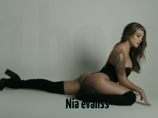 Nia_evanss