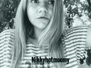 Nikkyhotmoomy