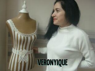 VERONYIQUE